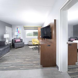 One-Bedroom King Suite Non-Smoking